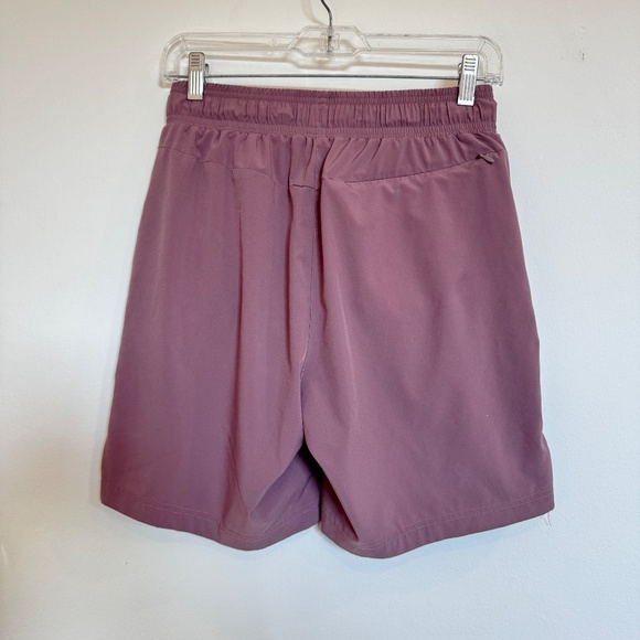 Alo 7" Unity 2-In-1 Short - Woodrose/Black (Size S) - Picture 3 of 3